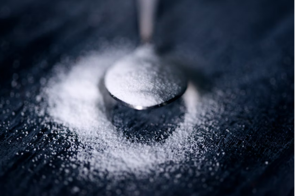 5 FOODS TO AVOID TO MAINTAIN HEALTHY HAIR